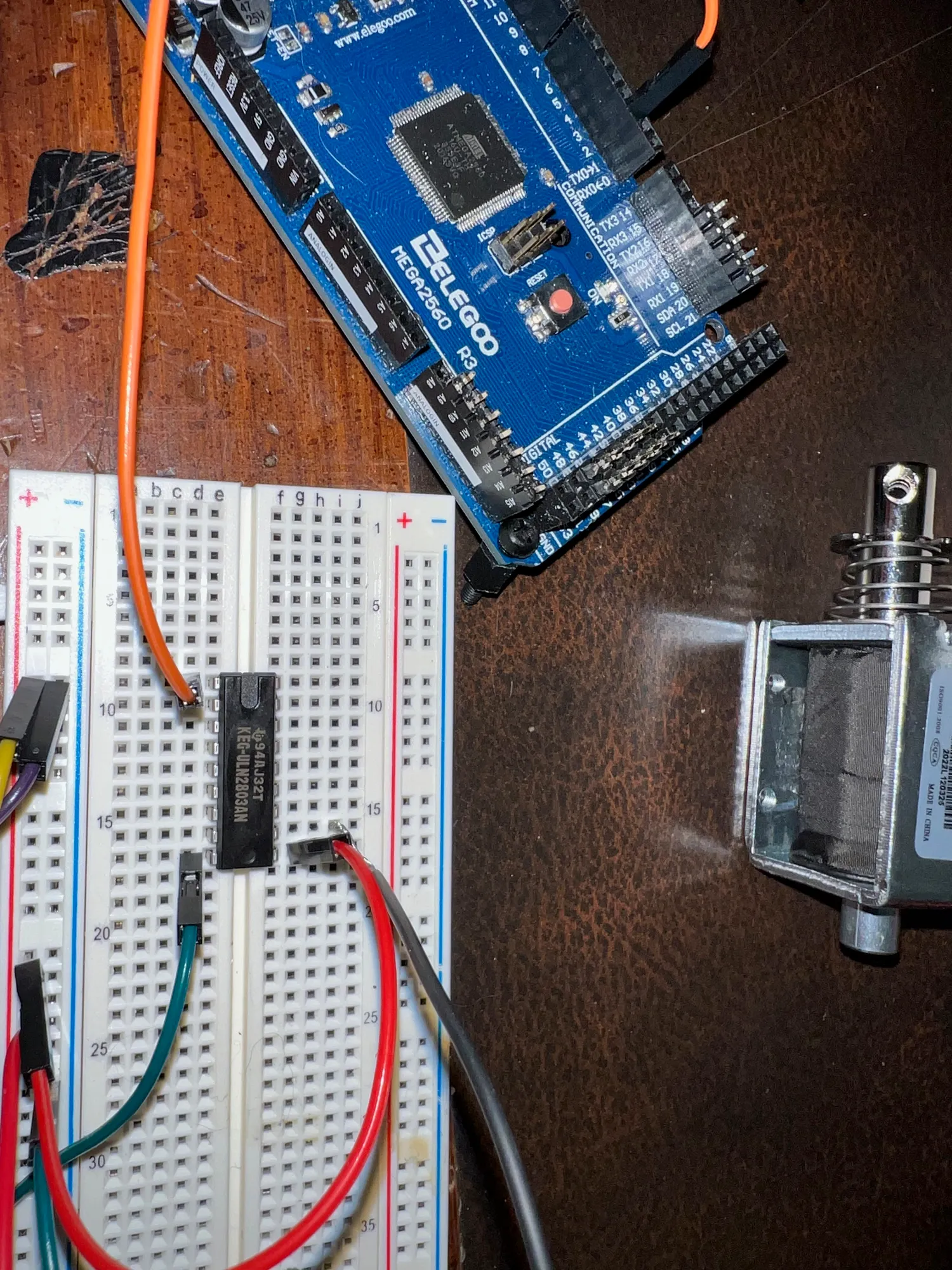 Circuit of ULN2803 on a bread board